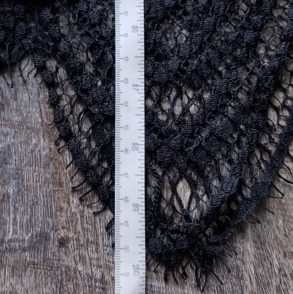 🚫SOLD🚫NWOT EXPRESS FLORAL LACE MINI SKIRT - Picture 4 of 5